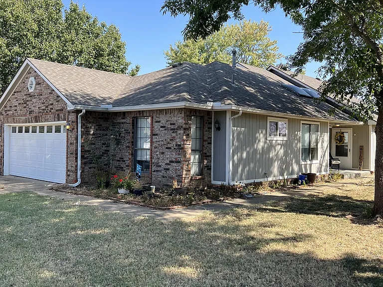 3109 S Maple Ave — Photo 13