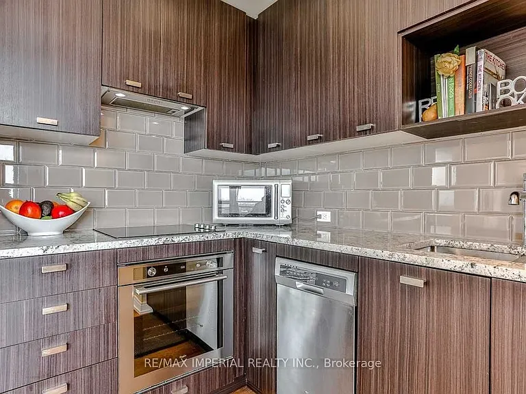 255 Village Green Sq #3402 — Photo 3