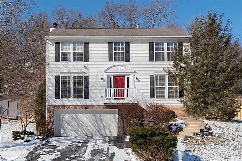 Cub Appeal Galore in this Lovely Colonial in Popular Whispering Woods.  Minutes to Shopping, Restaurants and the PGH Airport!