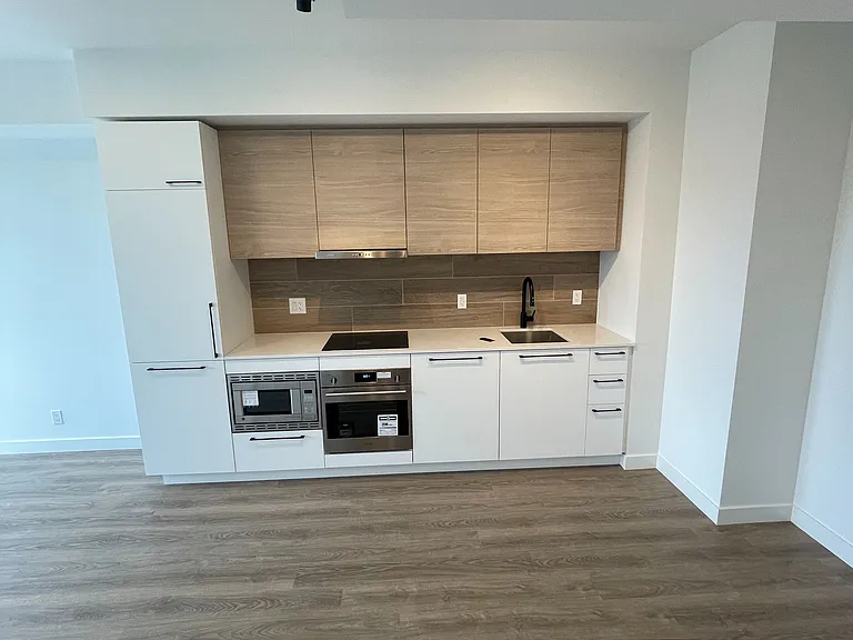 1050 Eastern Ave #625 — Photo 16