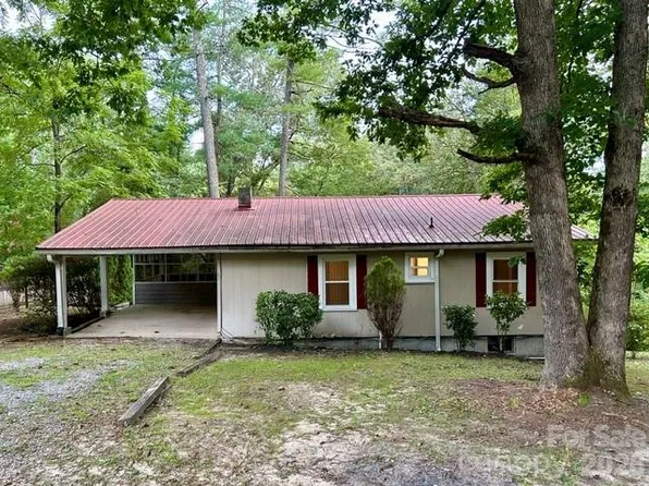 62 Kinard Ln, Penrose, NC 28766