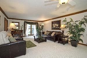 4th image of 12 Rock River Ct