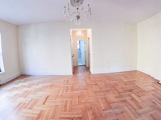 3rd image of 107 E 63rd St APT 7A