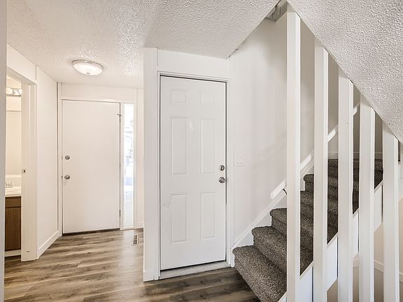 1779 Antero Drive Longmont CO - Web Quality - 000 - 01 Foyer_01062023