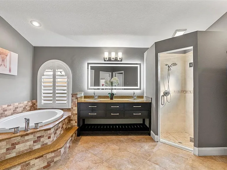 10602 Rochester Way — Photo 24