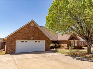 1829 Linwood St, Weatherford, OK 73096