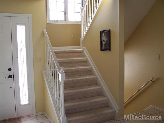 2nd image of 644 Gleneagles