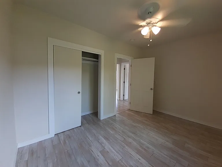 1915 Kalihi St #1 — Photo 10