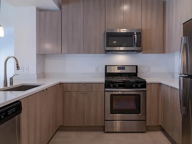 Kitchen with Caesarstone Counters
