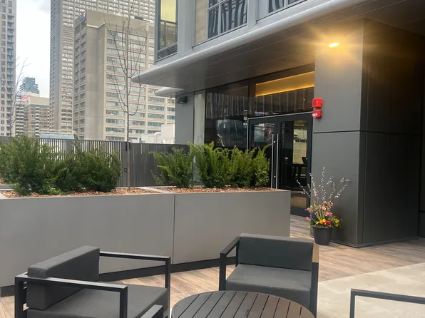 11 Yorkville Ave, Toronto, ON