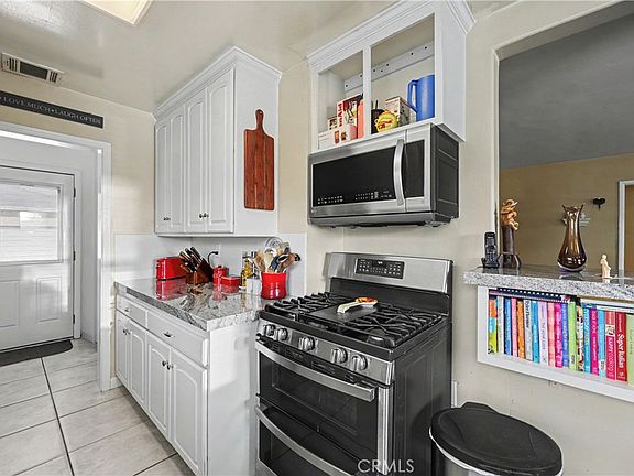 4th image of 4629 Dunrobin Ave