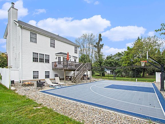 2nd image of 4274 Ivy St