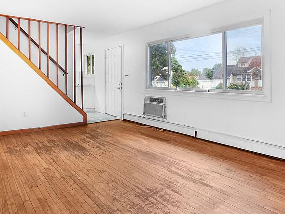 4th image of 465 Clift Street