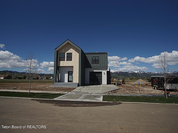 2nd image of 8748 Windy Ridge Rd