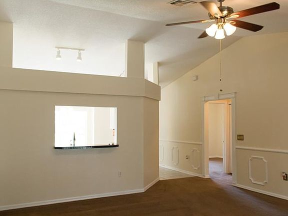 4th image of 3806 Creek Woods Dr