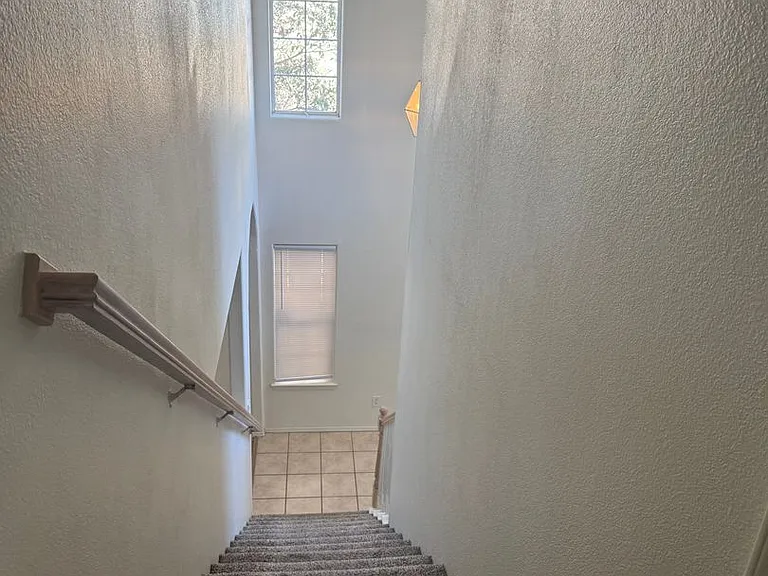 7408 Tricia Rd NE — Photo 5