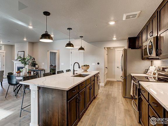 2nd image of 827 Schlagel St #4