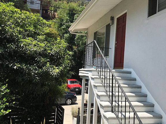 3rd image of 306 Museum Dr