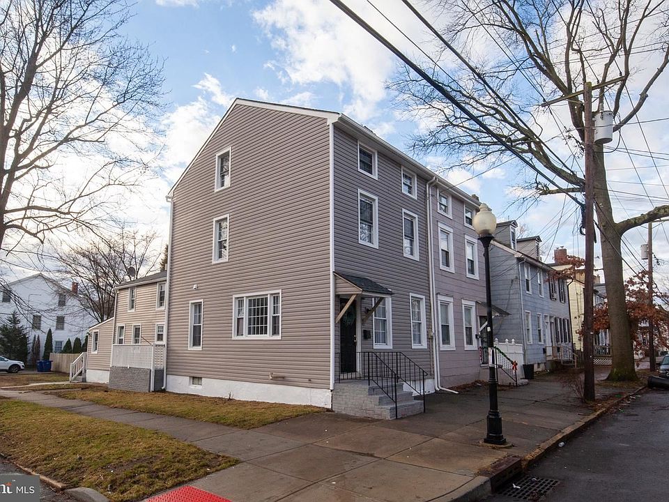 1st image of 222 Garden St