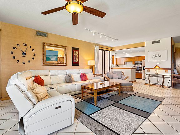 5th image of 69-1035 Keana Pl APT 5