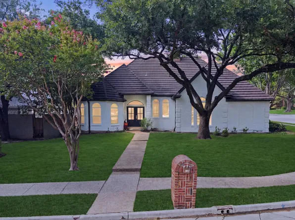 2001 Crockett Ct, Irving, TX 75038