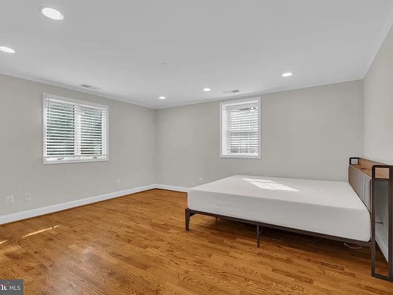 7205 Van Ness Ct — Photo 19