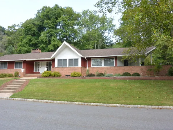 34 Glenwood Ave, Dover, NJ 07801