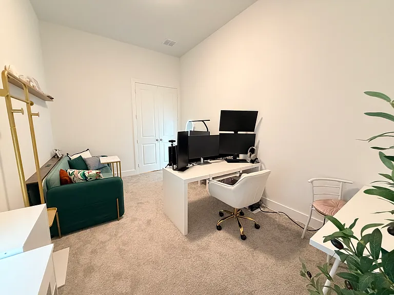 1613 Sandhill Ln — Photo 15