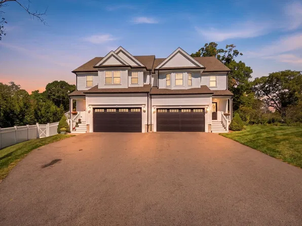1093 Washington St #1093, Holliston, MA 01746