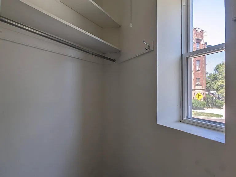 2512 N Sacramento Ave #3 — Photo 16