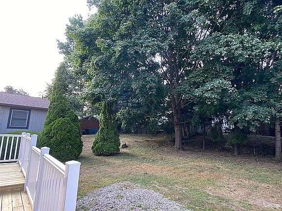 3rd image of 335 E Baird Ave