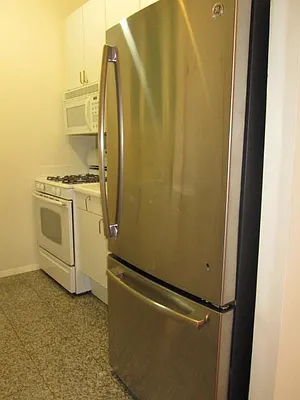 Rented by RELO REDAC INC. | media 7