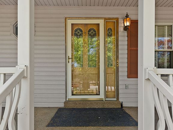 4th image of 230 Shady Ln