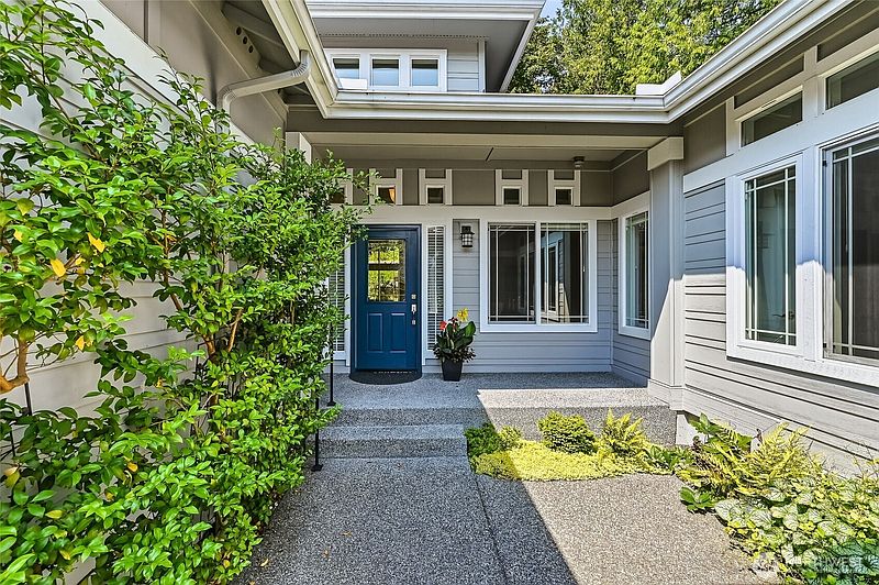 5th image of 24270 NE 131st Terrace