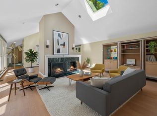 110 Galloupes Point Rd, Swampscott, MA 01907