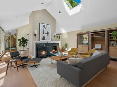 110 Galloupes Point Rd, Swampscott, MA, 01907