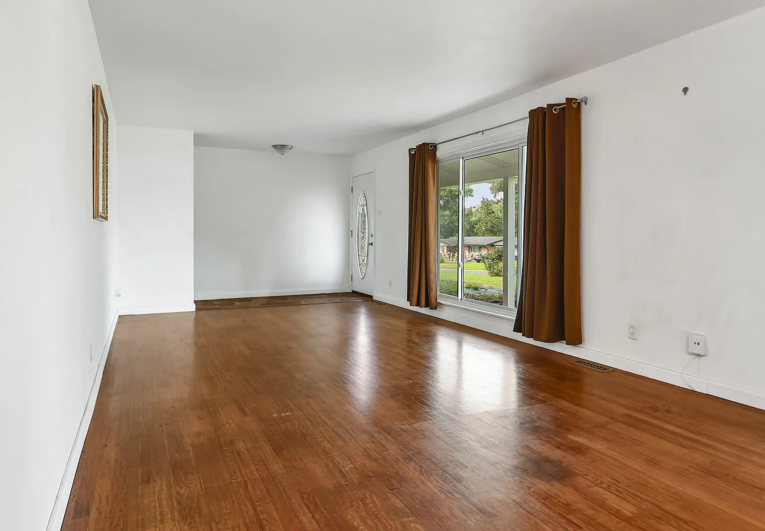 3 bed, 1484 sqft, $2,350 — Photo 2