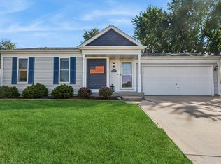 2293 Bannister Ln, Aurora, IL 60504