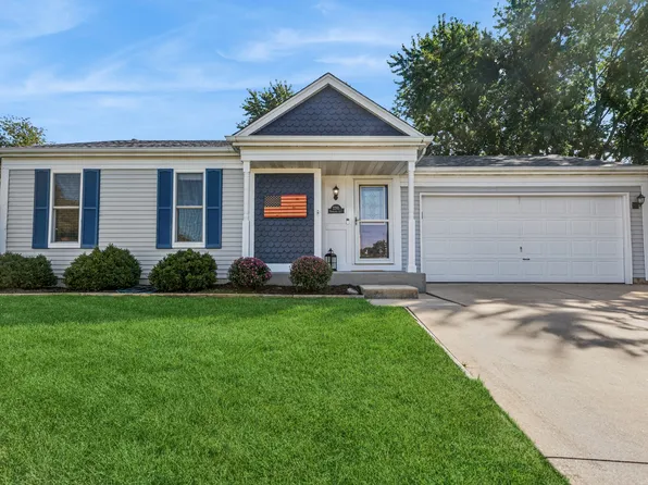 2293 Bannister Ln, Aurora, IL 60504