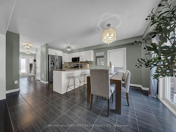 3rd image of 90 Sidney Rundle Ave