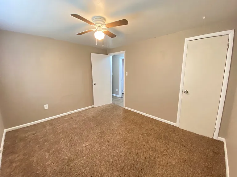 1345 SW 27th St — Photo 28