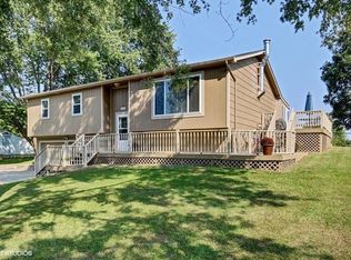 13210 Rinehart Ln, Parkville, MO 64152