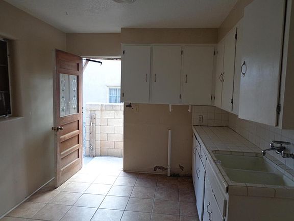 5th image of 1002 Palo Duro Ave NW
