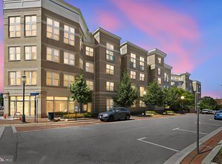 12001 Market St APT 443, Reston, VA 20190