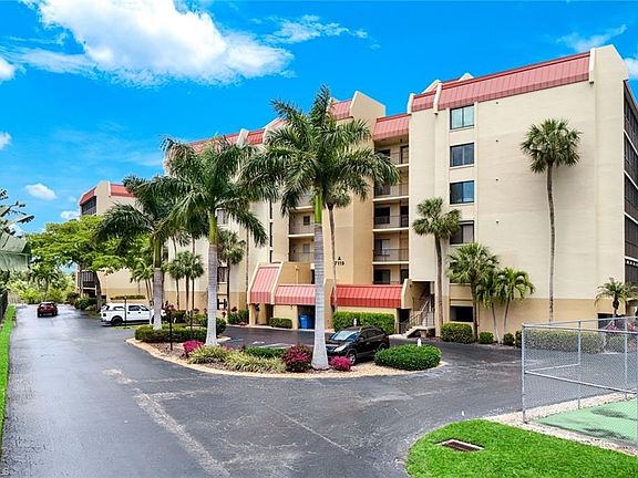 2nd image of 7119 Lakeridge View CT #302