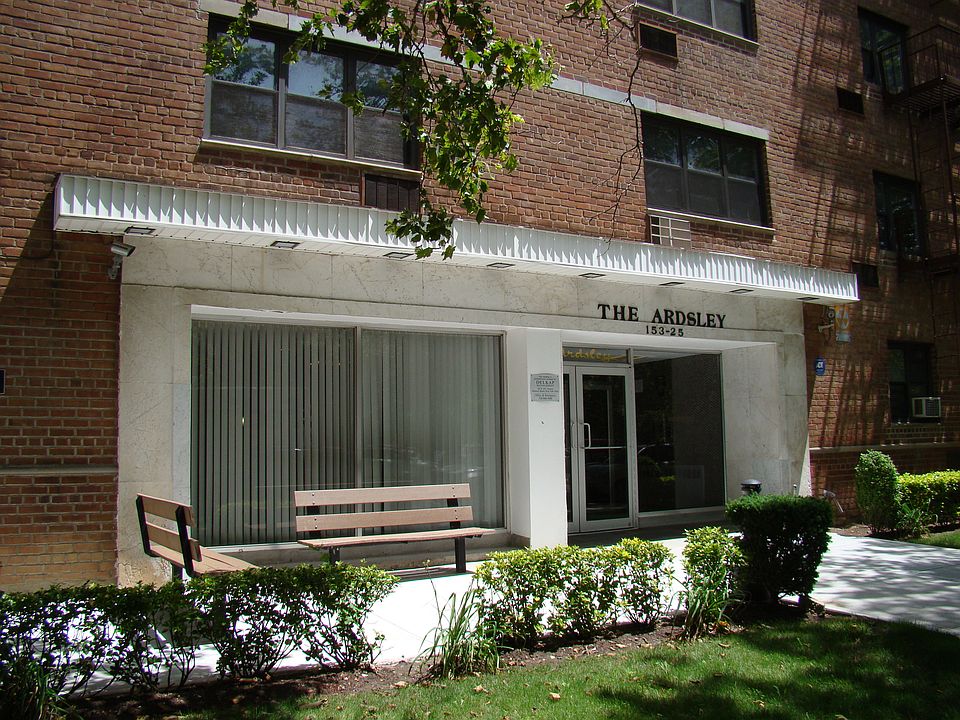 1st image of 15325 88th St APT 2L