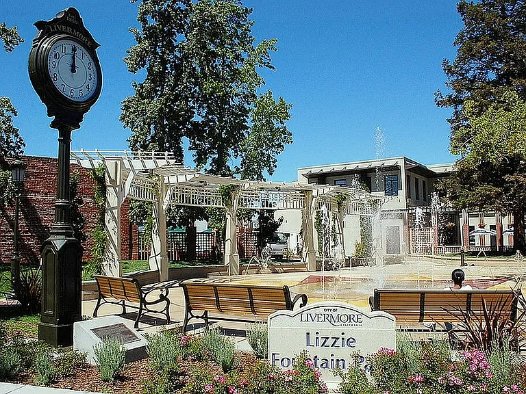 Downtown Livermore Living | The Arbors Apartments