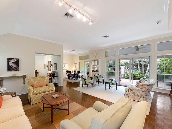 4th image of 774 Bougainvilia Lane