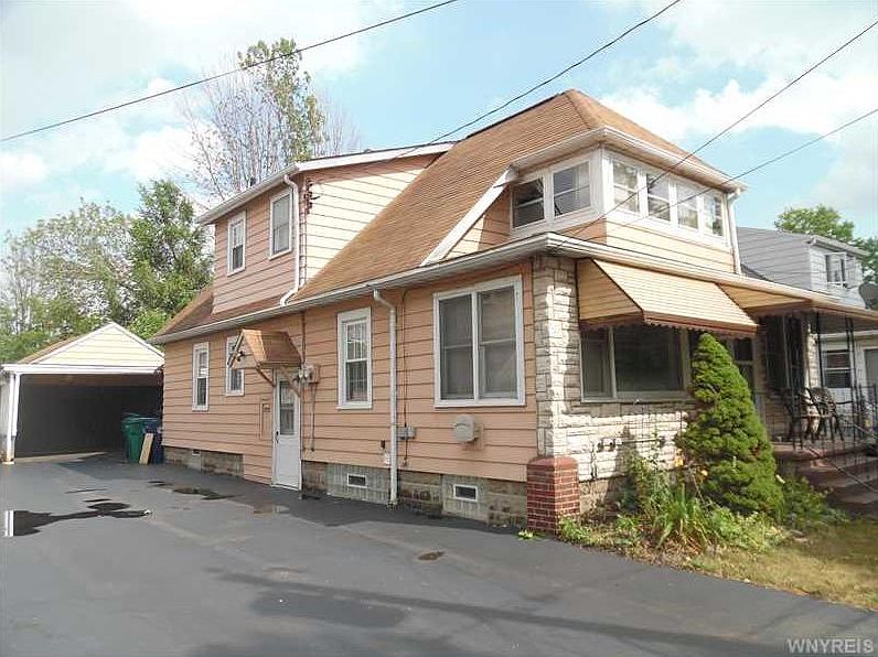 2nd image of 615 34th St