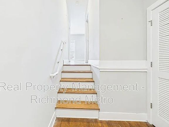 3rd image of 20 E Broad St #201